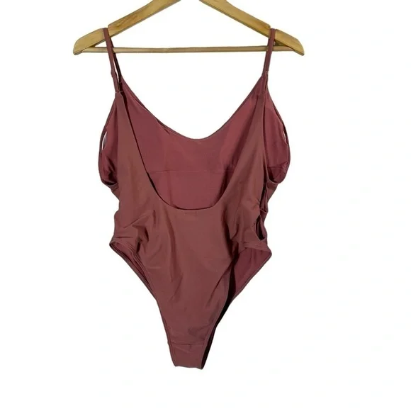 AERIE x AEO One Piece Side Cutout Swimsuit in Dusty Rose - Picture 4 of 12